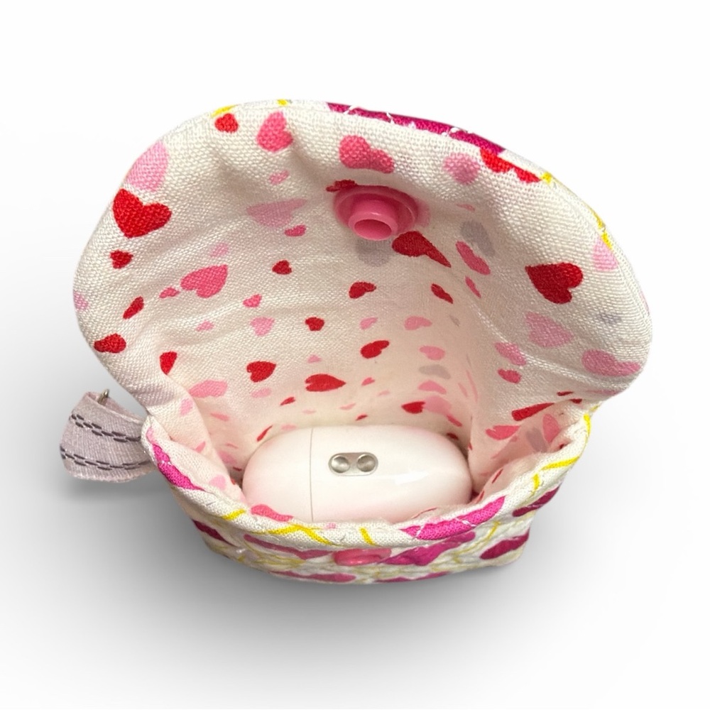 Hand Crafted AirPods Case Pink Heart Quilted Valentine Earbud Case with Keychain - Picture 11 of 14